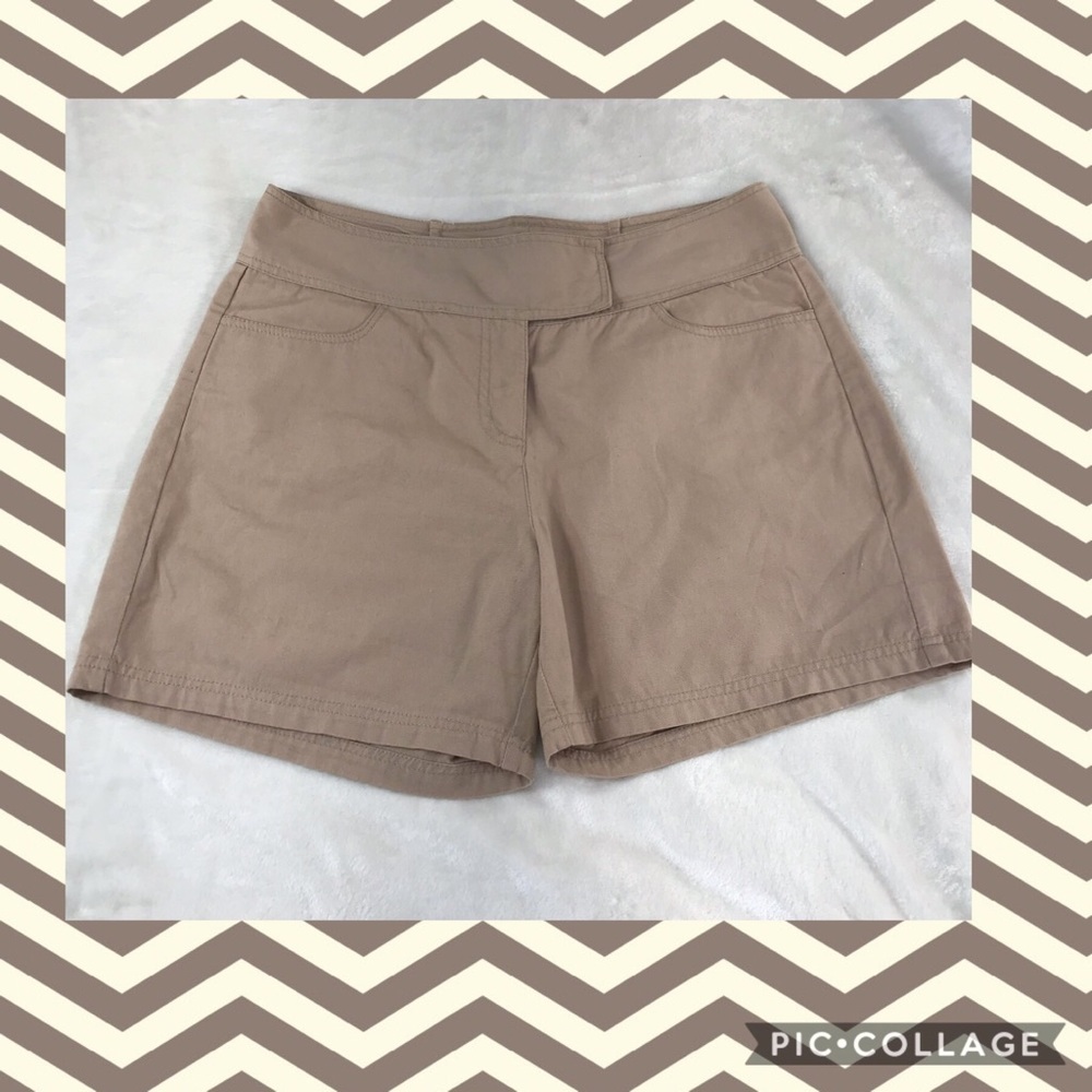GUC cotton khaki or tan shorts by IE Relaxed